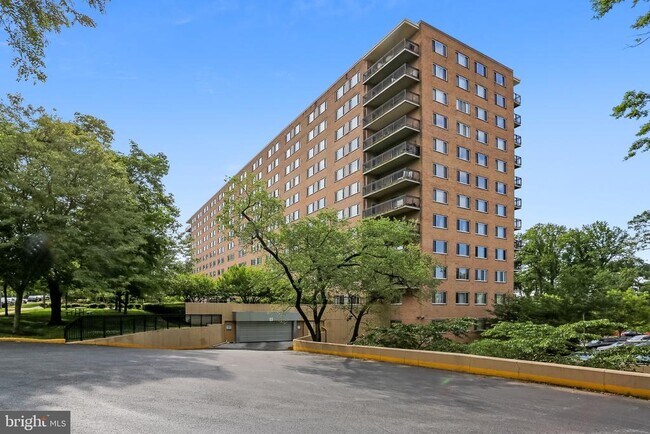 Building Photo - 1900 Lyttonsville Rd