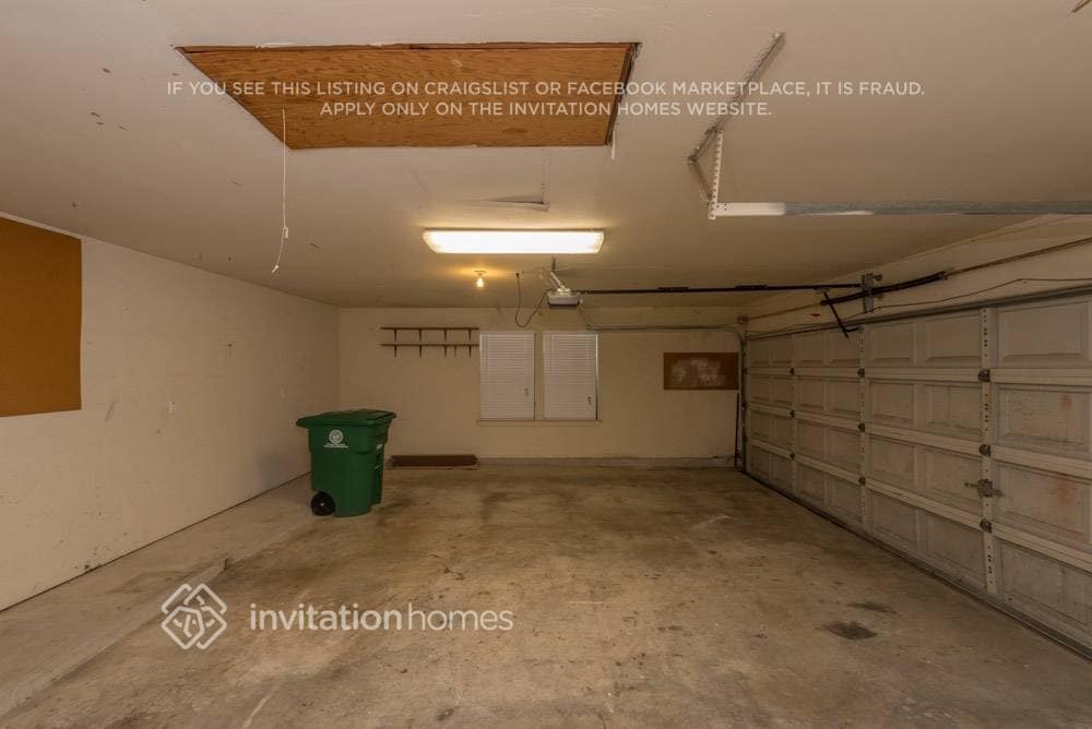 Building Photo - 15119 Manor Hill Dr