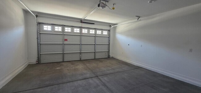 Building Photo - 3336 S Lotus