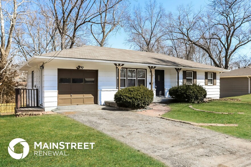 Building Photo - 13000 E 54 St