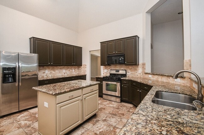 Building Photo - 2218 Millerton Ln