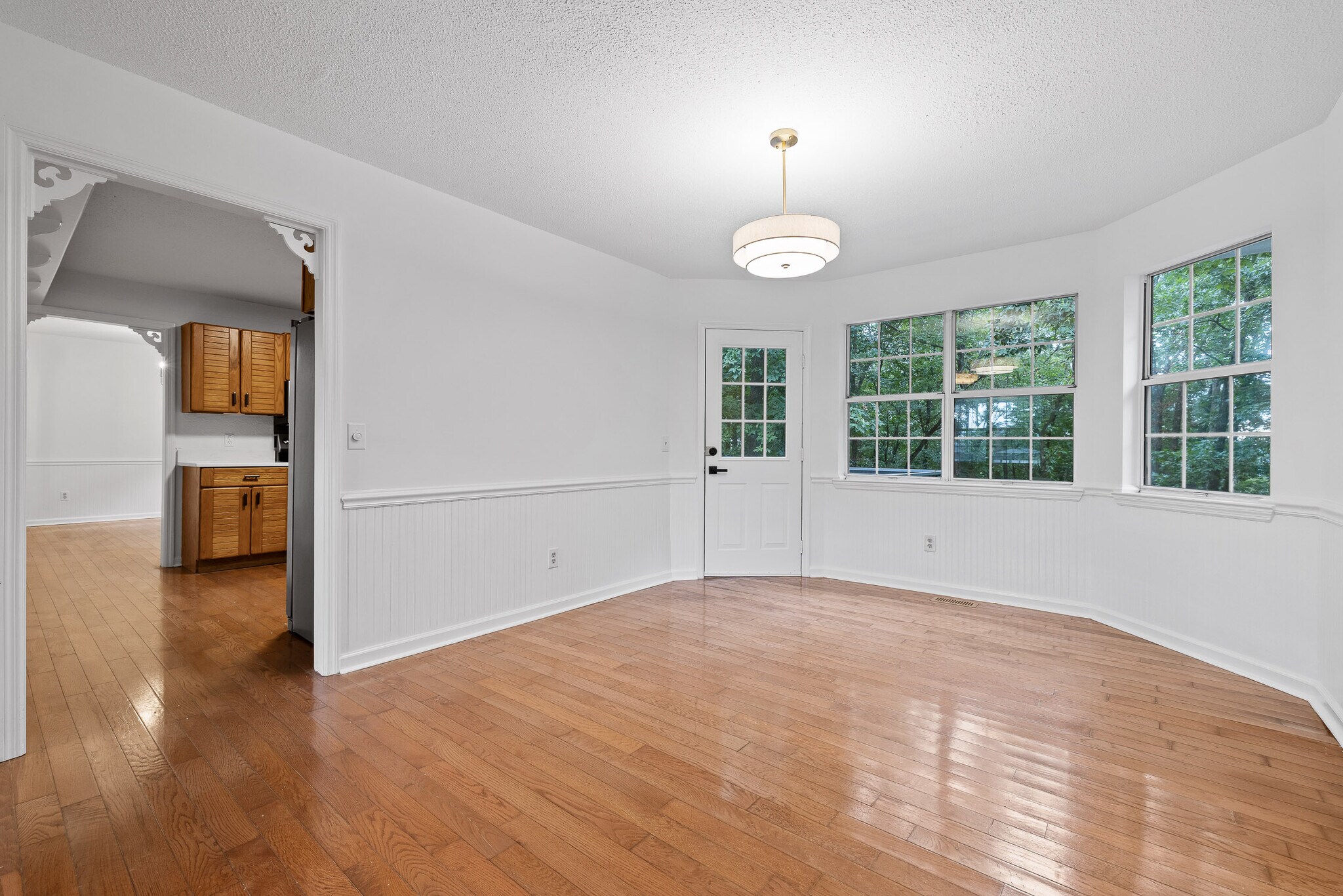 Building Photo - 224 N Brent Dr