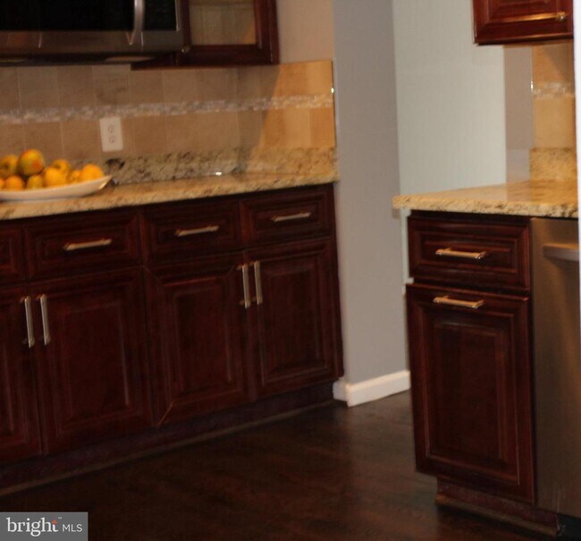 Building Photo - 3808 Delano St