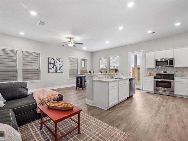 Building Photo - 4420 Ibiza Ln
