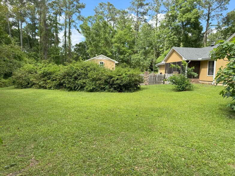 Building Photo - 3708 Carrington Pl