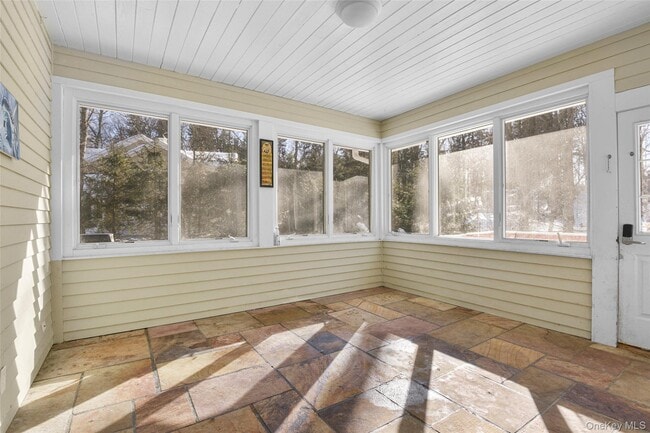 Building Photo - 50 Evergreen Row