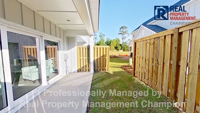 Building Photo - Newly Constructed Luxury Townhomes in Porters Neck