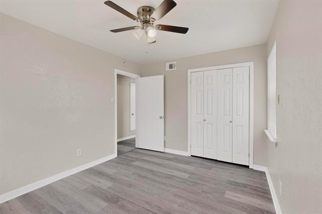 Building Photo - 524 Longridge Dr