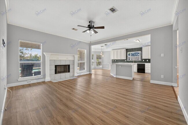 Building Photo - 305 Brazil Dr