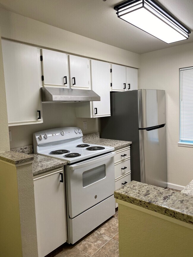 Building Photo - 215 100th St SW