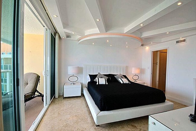 Building Photo - 333 NE 21st Ave