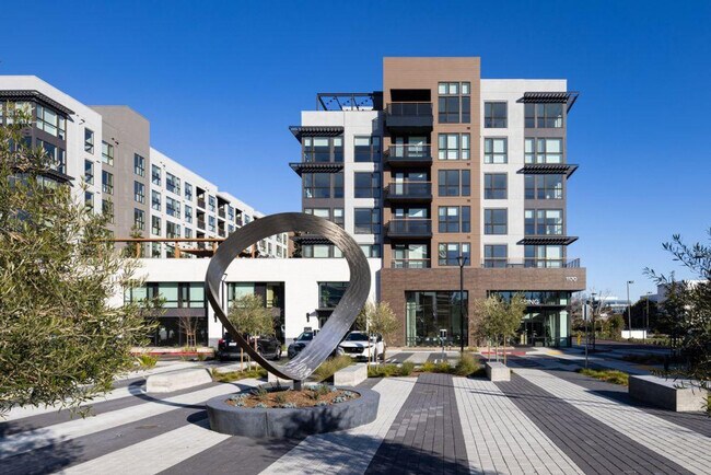 Building Photo - 1001 N Shoreline Blvd