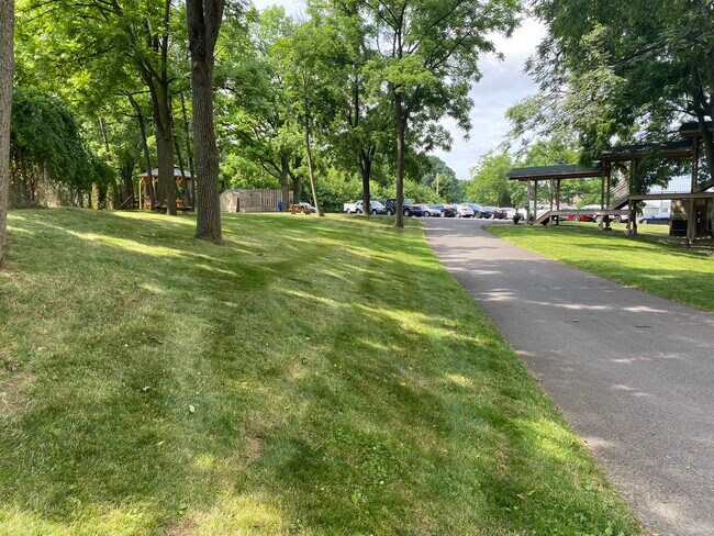 Building Photo - 691 Trump St