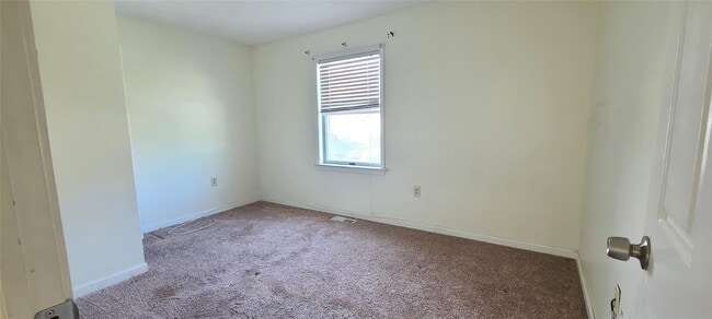 Building Photo - 21 Zugibe Ct