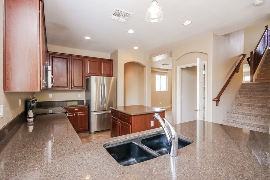 Building Photo - 4261 N 157th Ave