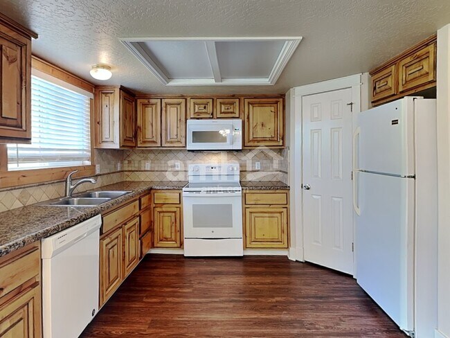 Building Photo - 199 E Striped Owl Dr