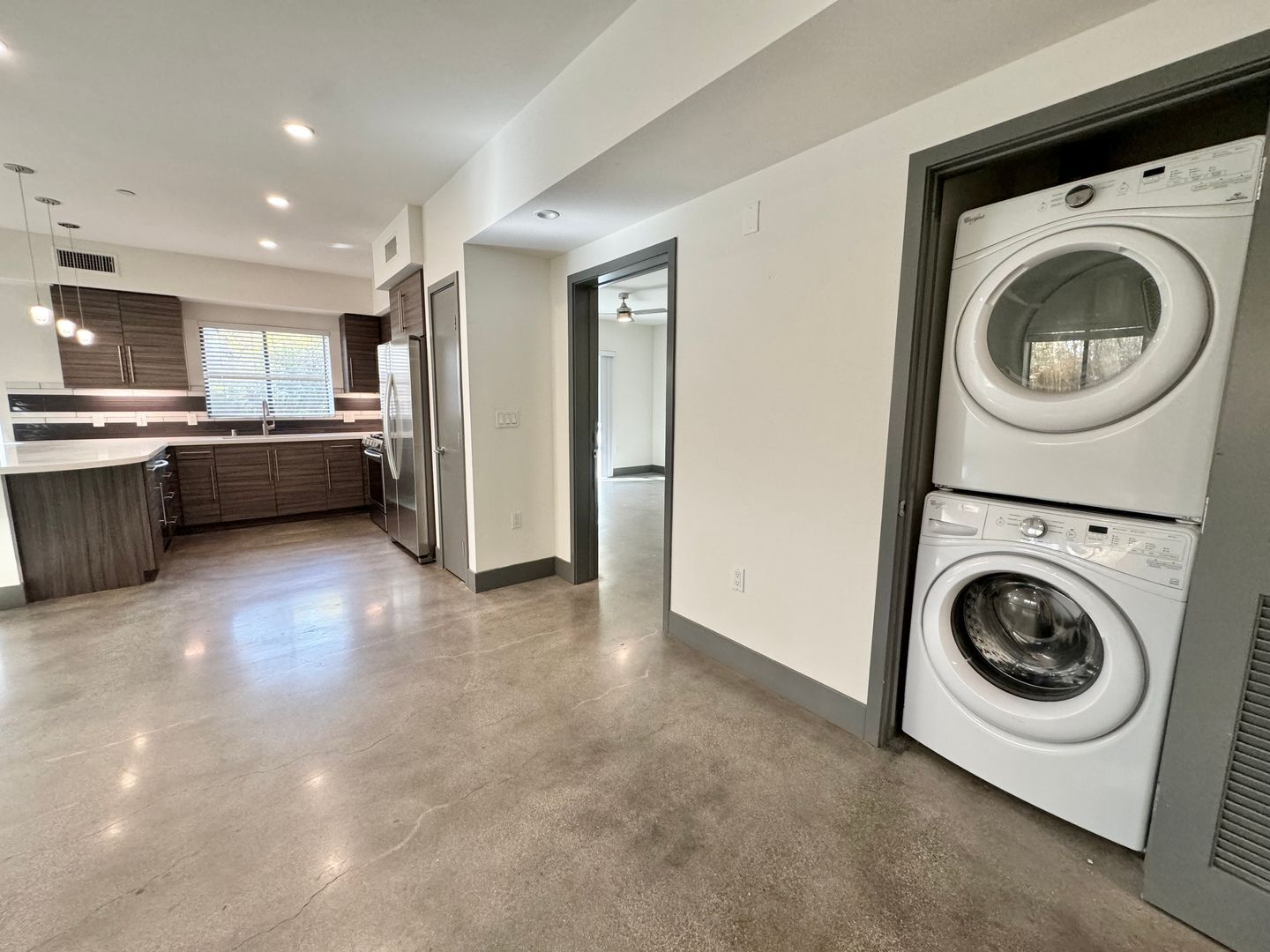 Building Photo - 3743 Midvale Ave