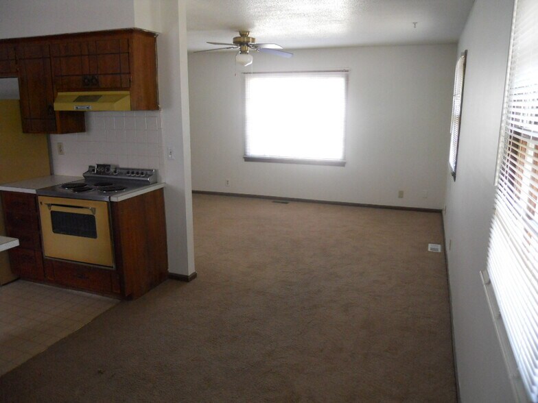 Building Photo - 2711 Ridge Ct