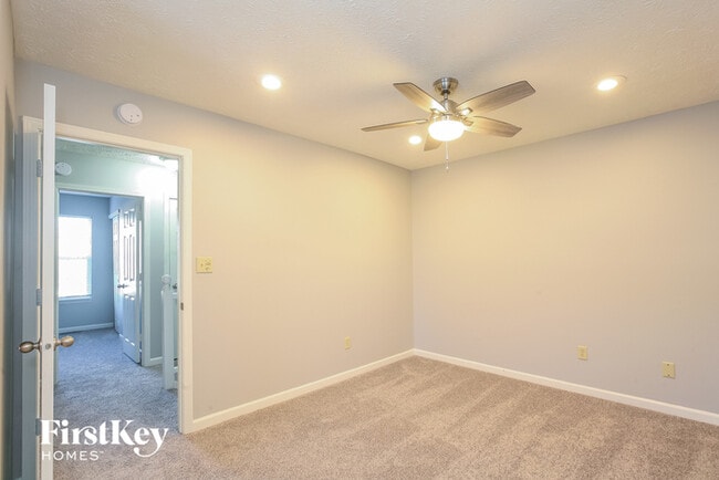 Building Photo - 6747 Wimbledon Dr