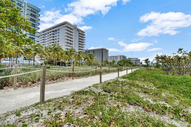 Building Photo - 9225 Collins Ave