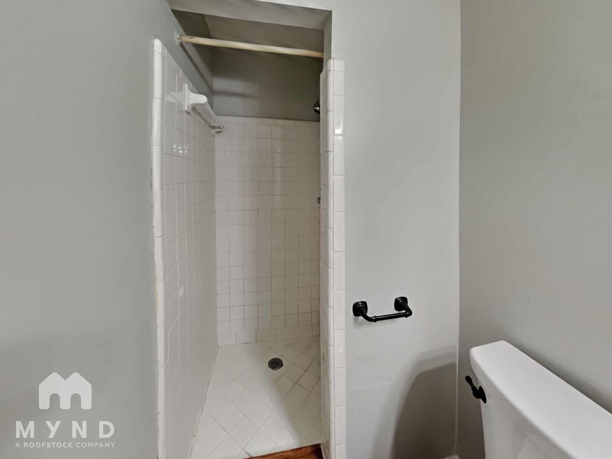 Building Photo - 532 Windy Ln