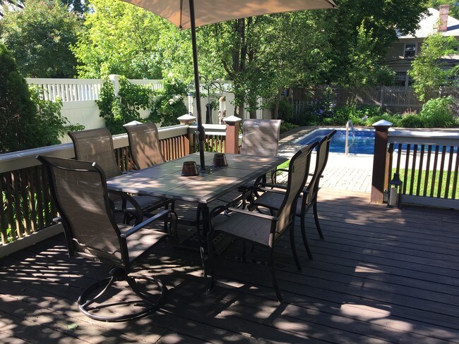 Building Photo - 57 George St