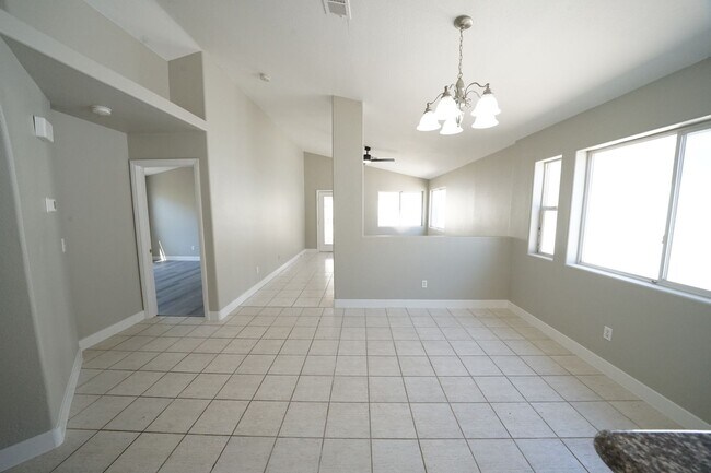Building Photo - SHOWINGS AVAILABLE NOW