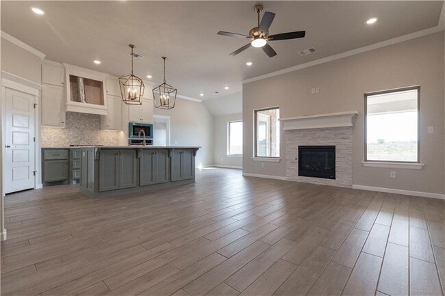 Building Photo - 16300 Marsha Dr