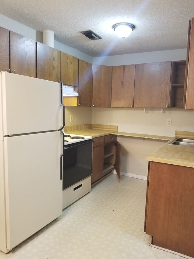 Building Photo - Great 3 bedroom 2 bath home for rent.