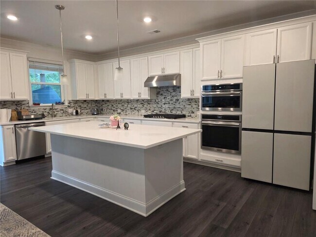 Building Photo - 3115 Stock Saddle Pl