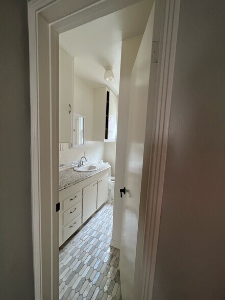 Building Photo - 3529 Palm Ave