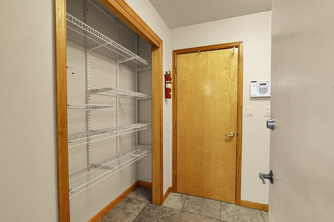 Building Photo - $2,195.95, 3-bed, 2-bed, ranch-style home with a large backyard and $300 off first month's rent