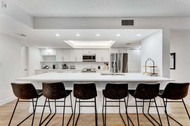 Building Photo - 955 Dotterel Rd