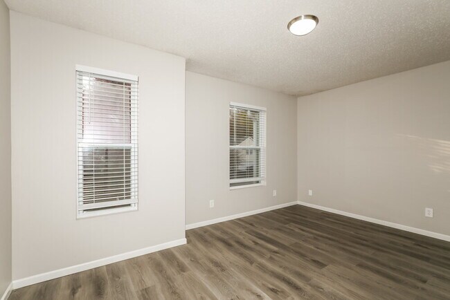 Building Photo - 8117 Retreat Ln