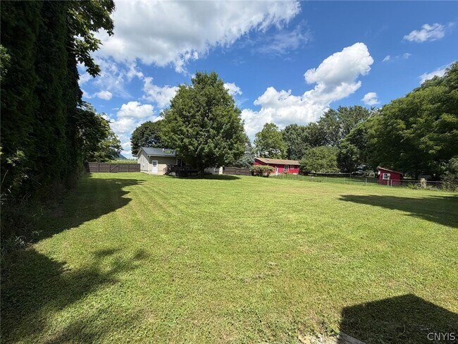 Building Photo - 1648 White Bridge Rd