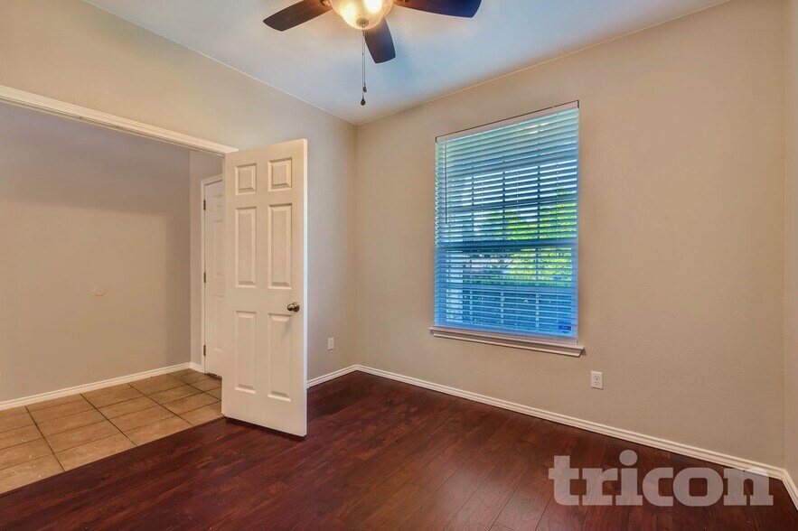 Building Photo - 257 Verano Dr