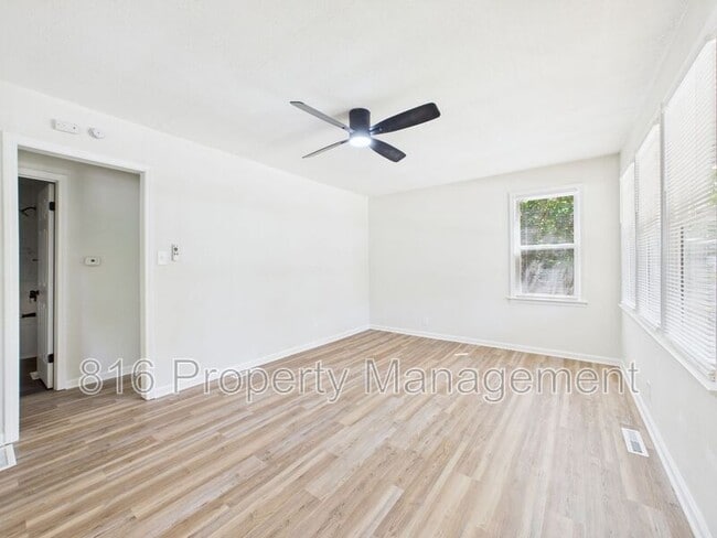 Building Photo - 175 Novak St