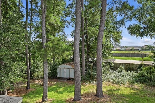 Building Photo - 25203 Oak Villa Dr
