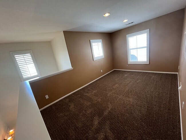 Building Photo - 35736 Emily Ave