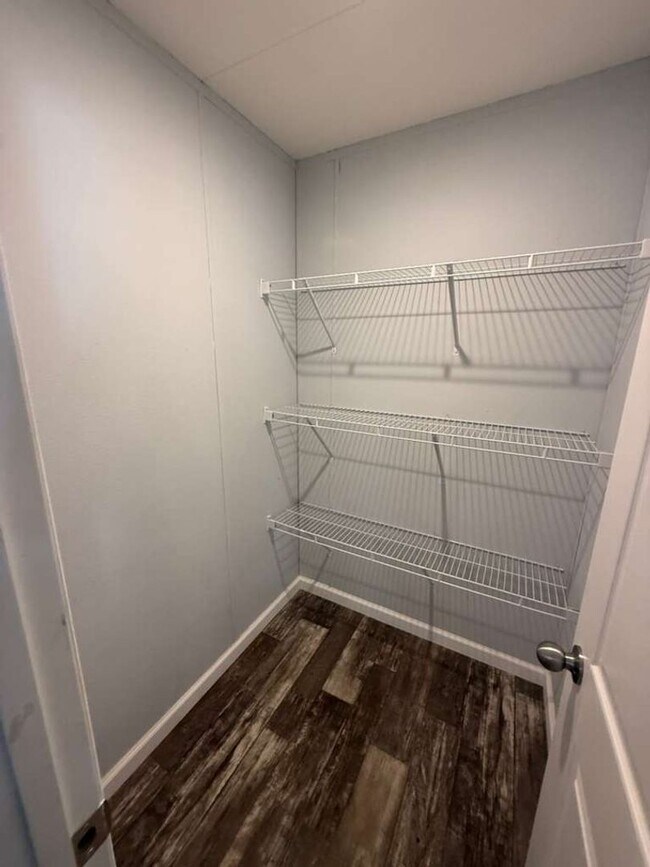 Building Photo - BEAUTIFUL +55 HOA COMMUNITY- AVAILABLE FOR IMMEDIATE MOVE IN!!