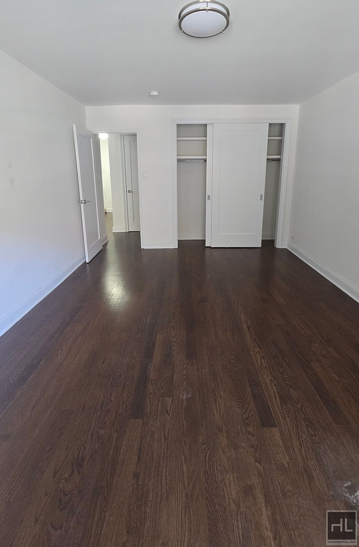 Building Photo - 3rd Ave & E 16th St. Modern 1-Bedroom Apt ...