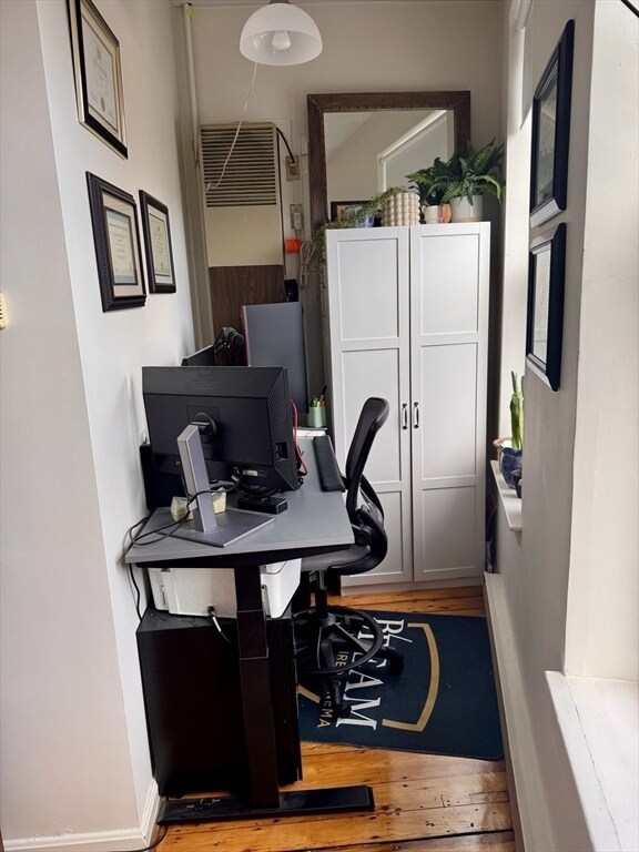 Building Photo - 26 Beacon St