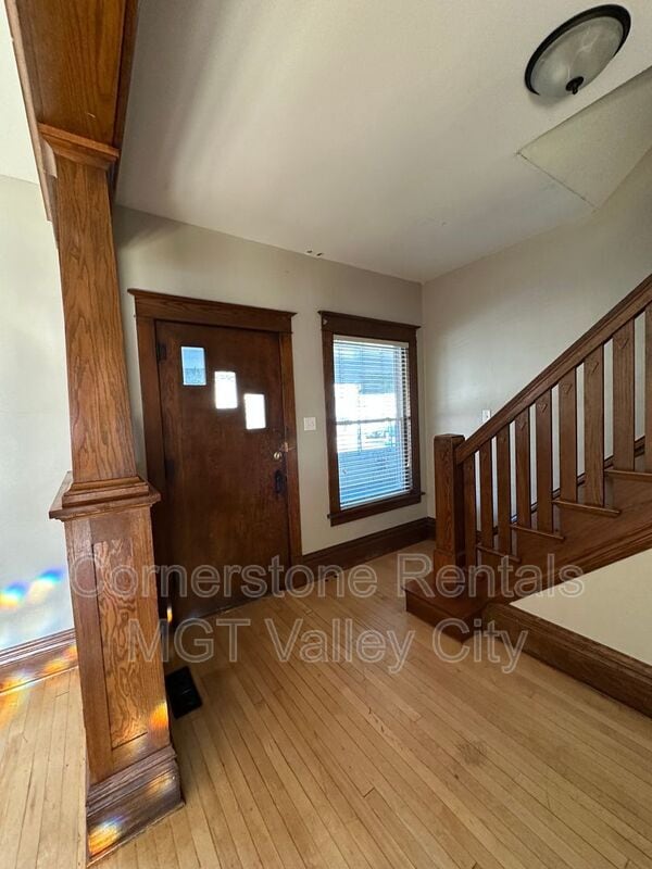 Building Photo - 141 6th St NW