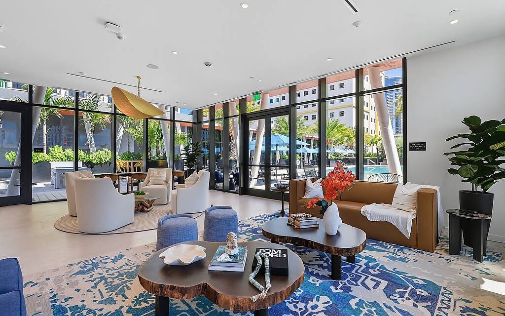 Building Photo - 777 NW 2nd Ave