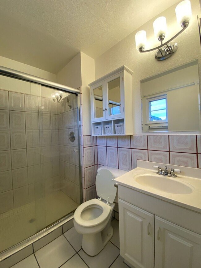 Building Photo - Frontier Dr.