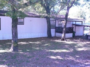 Building Photo - Affordable in Aledo!