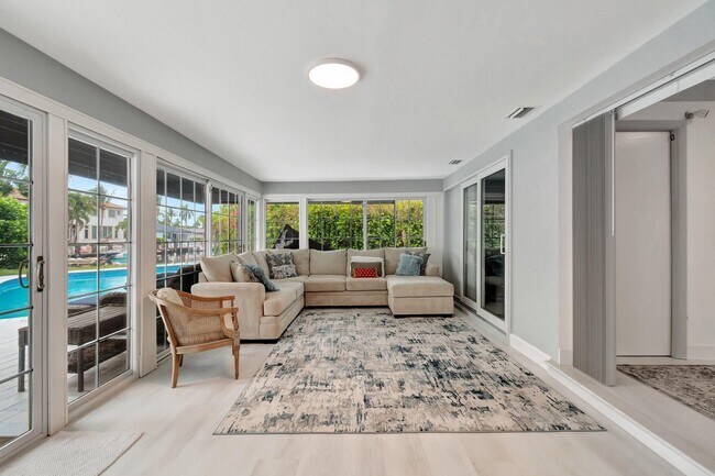 Building Photo - 4450 NE 23rd Ave