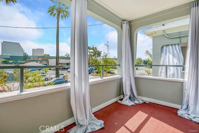 Building Photo - 107 N Columbus Ave