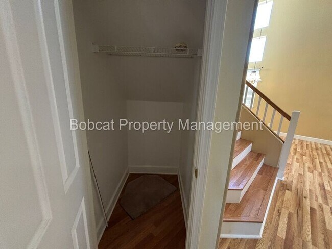 Building Photo - 1477 Ridge Point Dr