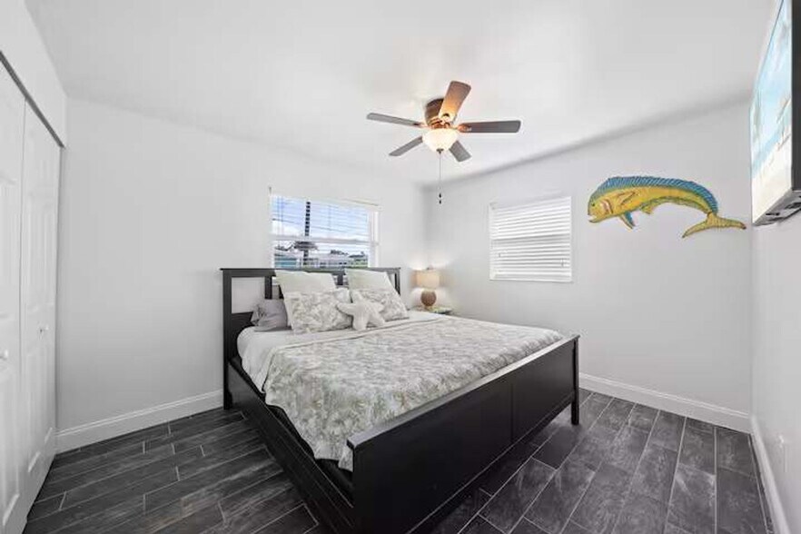 Building Photo - 102 Deleon Rd